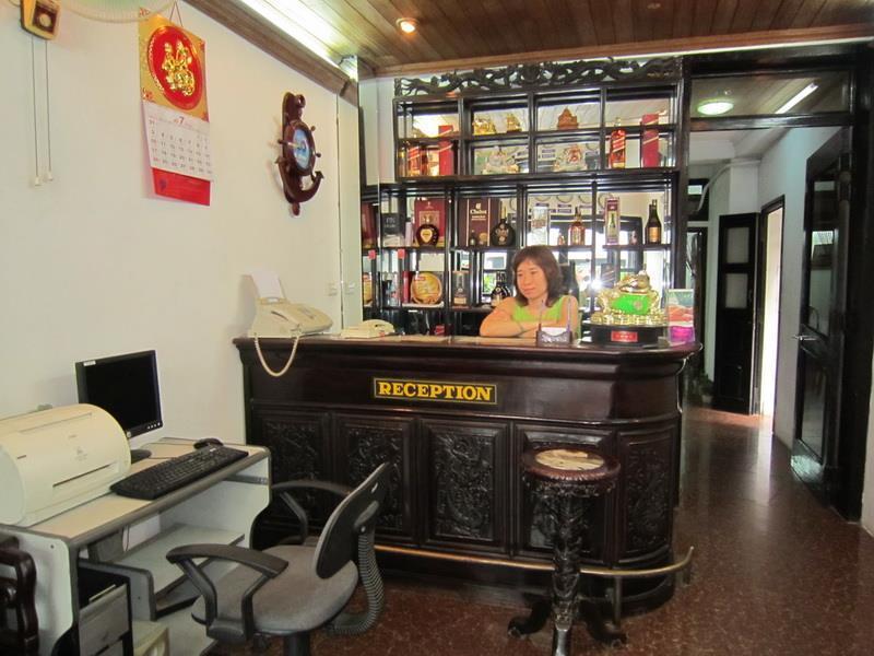 Hoang Cuong Hotel Hanoi Exterior photo