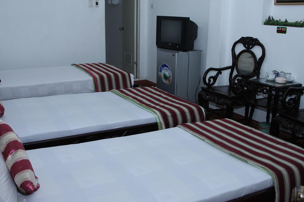 Hoang Cuong Hotel Hanoi Exterior photo