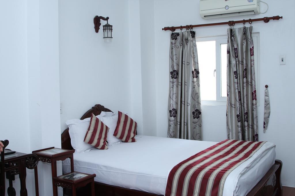 Hoang Cuong Hotel Hanoi Exterior photo