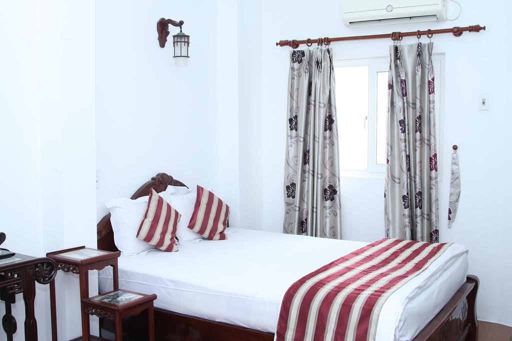 Hoang Cuong Hotel Hanoi Exterior photo