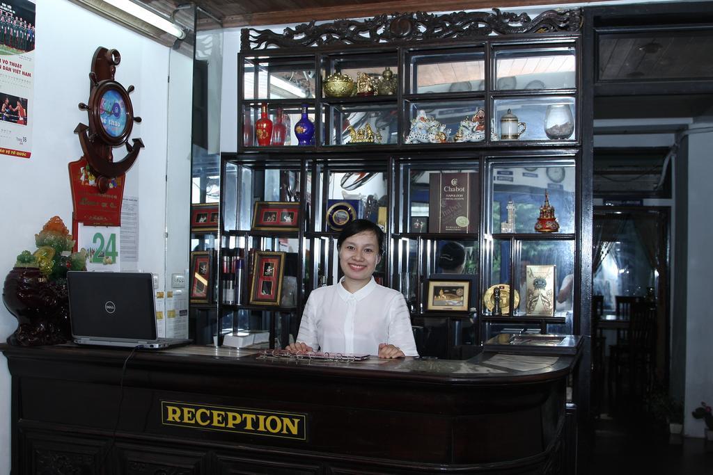 Hoang Cuong Hotel Hanoi Exterior photo