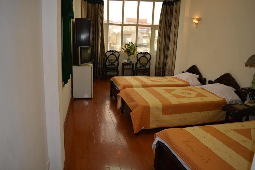 Hoang Cuong Hotel Hanoi Exterior photo